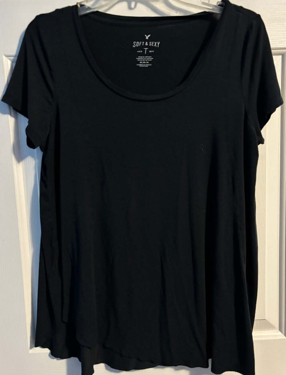 American Eagle Soft Sexy Top Womens M Medium Black Scoop Neck Flowy Tee Blouse